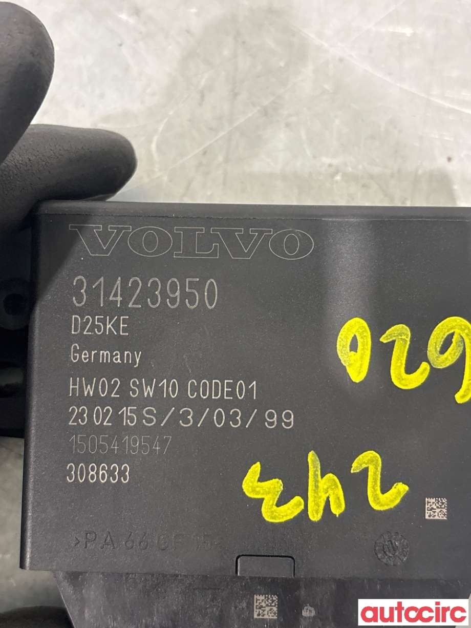 Styreenhet parkering til Volvo V70 2014-2016 (Type III, Fase 2)  (VOLVO|31423950|)