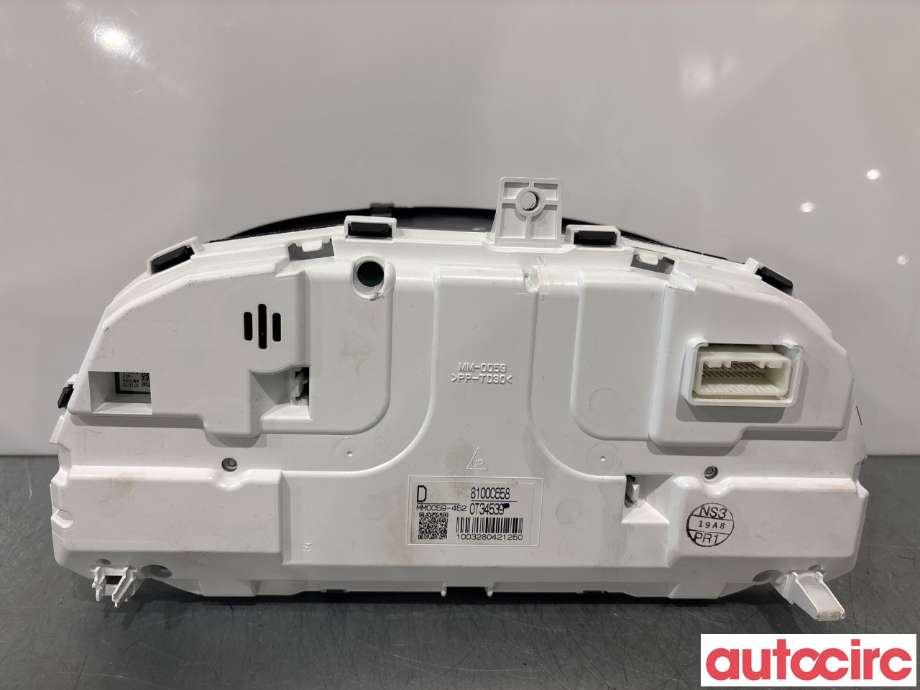 Instrumentpanel til Mitsubishi Outlander 2015-->> (Type III, Fase 2) (MITSUBISHI|8100C658|)