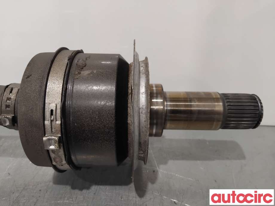 Drivaksel høyre bak til Mercedes Vito/Viano 2010-2014 (Fase 2) (W639) (W639) (MERCEDES|A4473502801|)