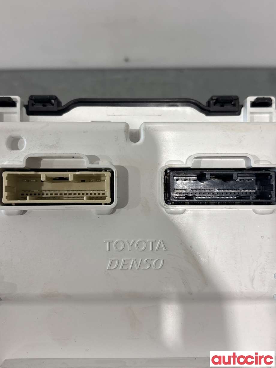 Instrumentpanel til Toyota Yaris 2020-->> (Type IV)  (TOYOTA|83800F5D32||83800-F5D30)