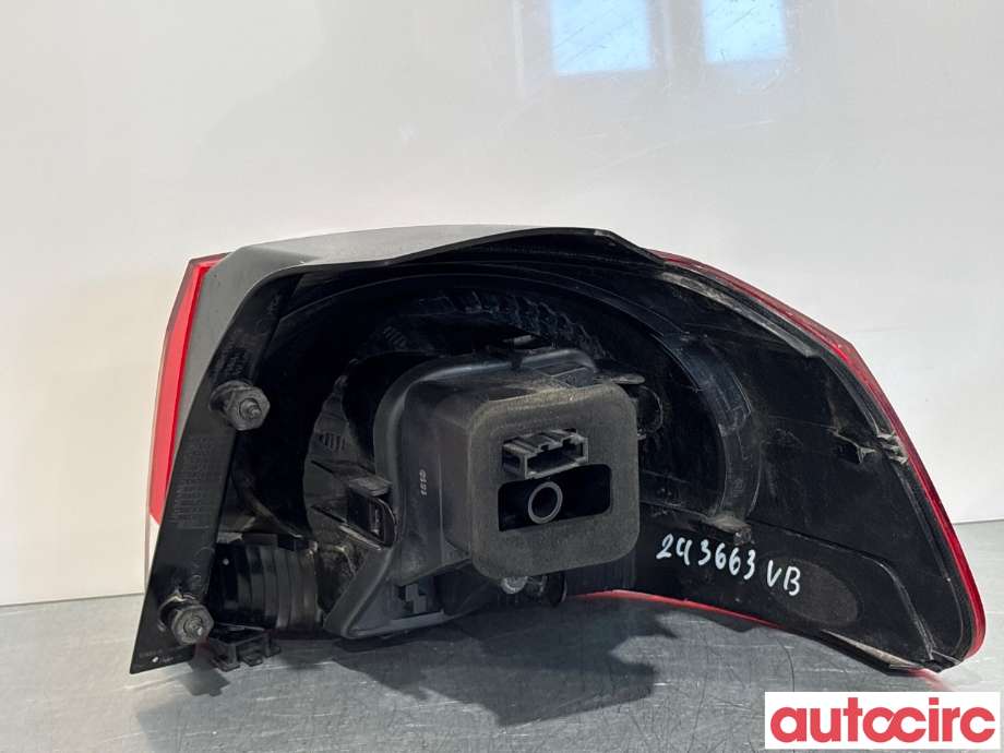 Baklykt venstre til VW Golf VI 2008-2012  (VOLKSWAGEN|5K0945095M|)