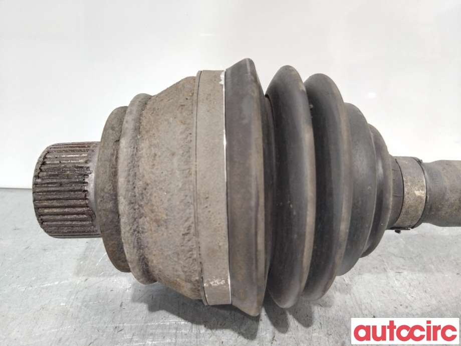 Drivaksel høyre foran til Audi A4 2007-2014 (Type IV) (B8) (B8) (AUDI|8K0407451DX|8K0407271Q|8K0407271AJ)