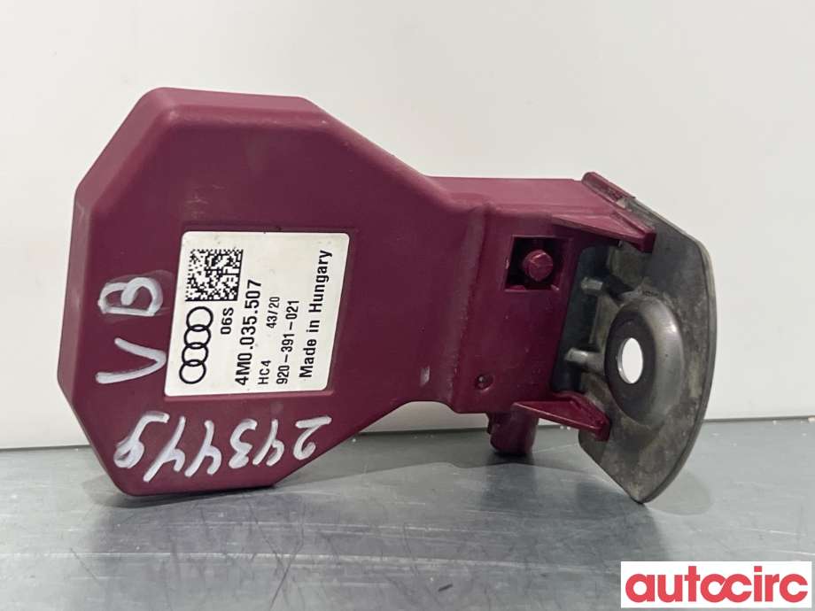 Antenne navigasjon til Audi e-tron, 2018-->>  (AUDI|4M0035507)