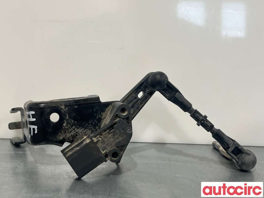 Sensor nivå til Audi e-tron 2018-->>  (AUDI|4M0941286D||4M0907504A)