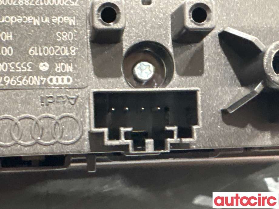 Bryter diverse til Audi e-tron 2018-->> (AUDI|4N0959673B|35530031-01)