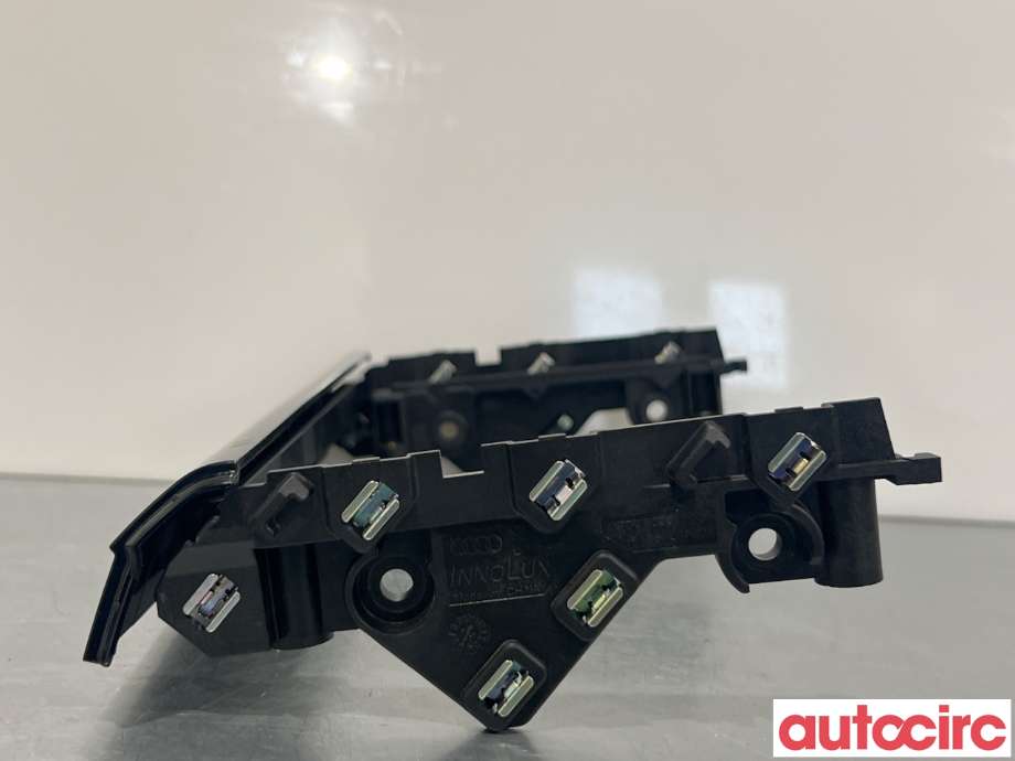 Dashbord diverse til Audi e-tron 2018-->> (AUDI|4KL863289|)