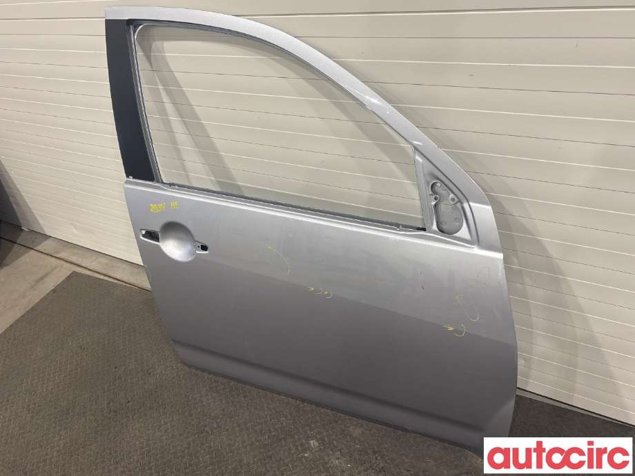 Dør høyre foran til Mitsubishi Outlander 2010-2012 (Type II, Fase 2)  (MITSUBISHI|5700B396)