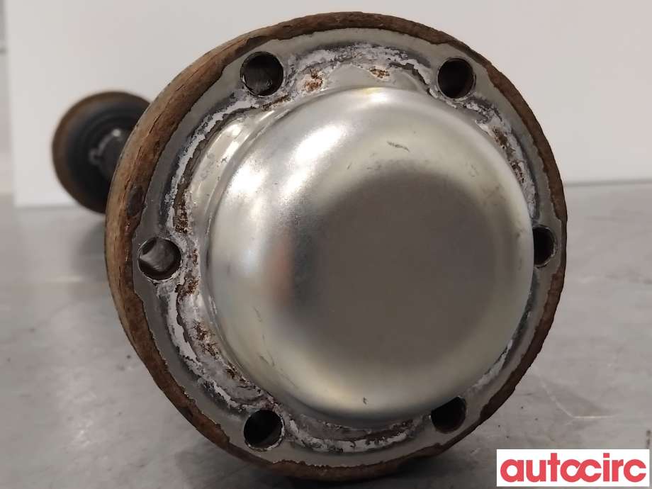 Drivaksel høyre bak til Audi A4 2015-2019 (Type V, Fase 1) (B9) (B9) (AUDI|8W0501203D|)