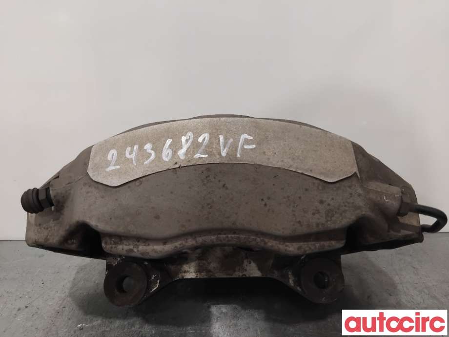 Bremsecaliper venstre foran til Audi A4 2015-2019 (Type V, Fase 1) (B9) (B9) (AUDI|8W0615107D|)