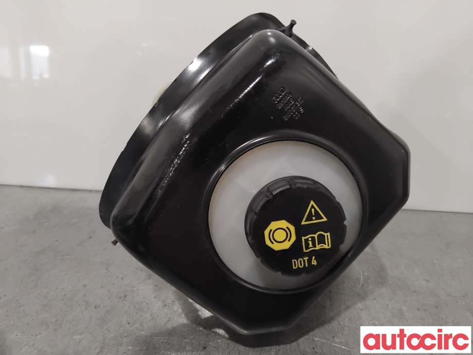 Bremsepumpe hoved til Audi A4 2015-2019 (Type V, Fase 1) (B9) (B9) (AUDI|8W0611021||8W0611021D)