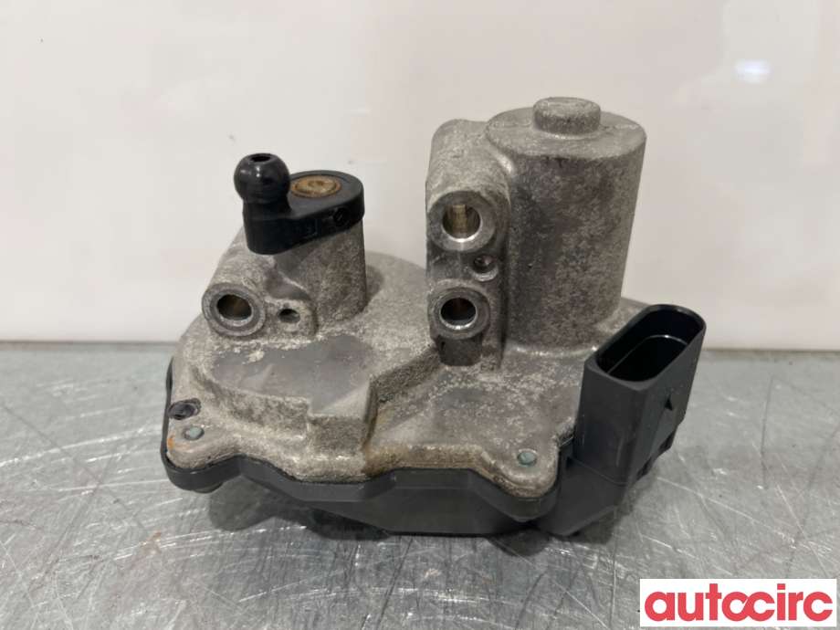 Diverse deler til VW Golf VI 2008-2012  (VOLKSWAGEN|06F133482E|A2C53279226)
