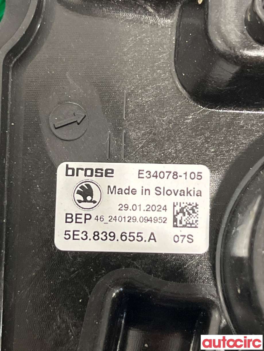 Ruteheis til Škoda Octavia 2020-->> (Type IV)  (5E3839461|)