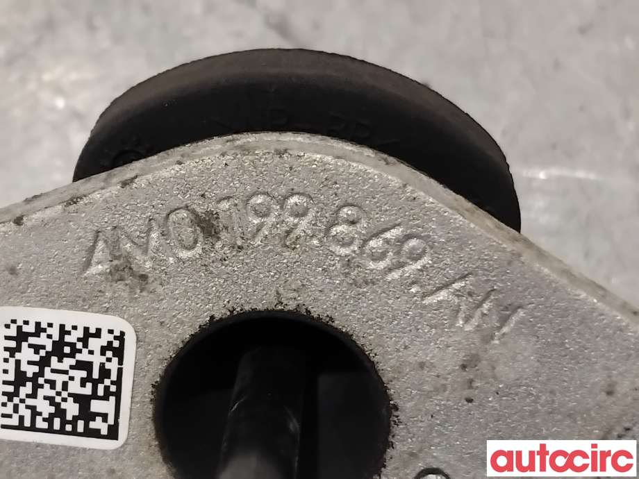 Motorfeste til Audi A4 2015-2019 (Type V, Fase 1) (B9) (B9) (AUDI|4M0199869AN|)
