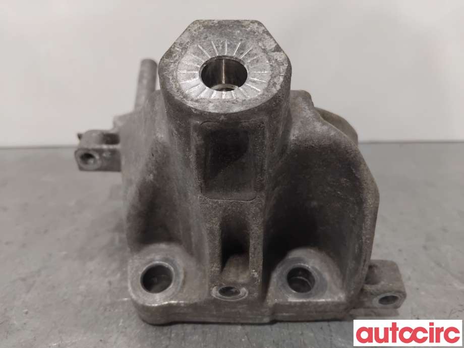 Motorfeste til Audi A4 2015-2019 (Type V, Fase 1) (B9) (B9) (AUDI|4M0199308AD|)