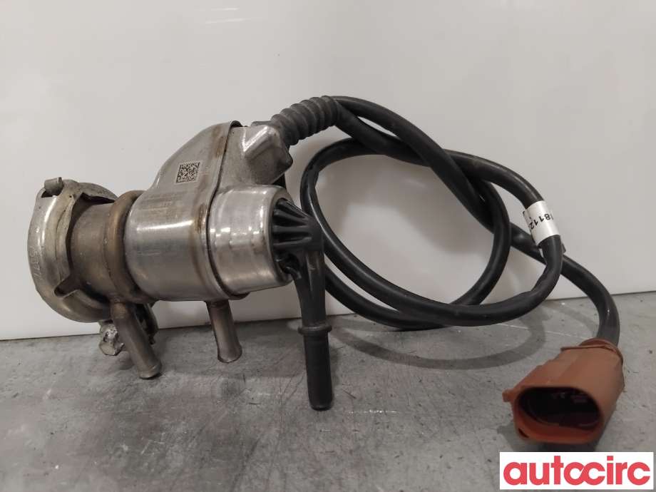 Diverse deler til Audi A4, 2015-2019 (Type V, Fase 1) (B9) (B9) (AUDI|04L131113S)