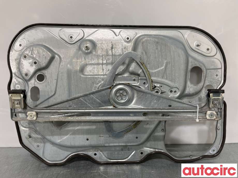 Ruteheis til Ford Kuga 2008-2012 (Type I)  (FORD|1738646||3M51-R23200-BG)
