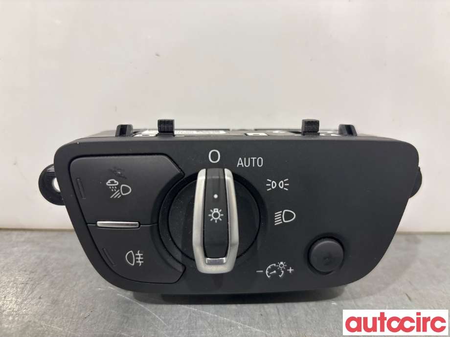 Bryter lys til Audi A4, 2015-2019 (Type V, Fase 1) (B9) (B9) (AUDI|4M0941531AG)