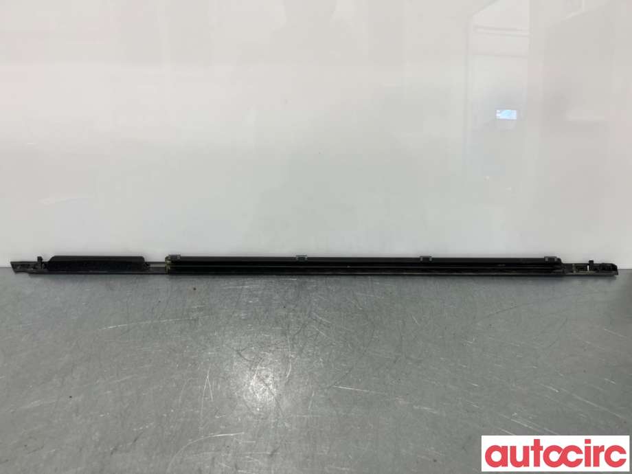 Lister til Kia Sorento 2016-->> Type III (KIA|82210P2001|)