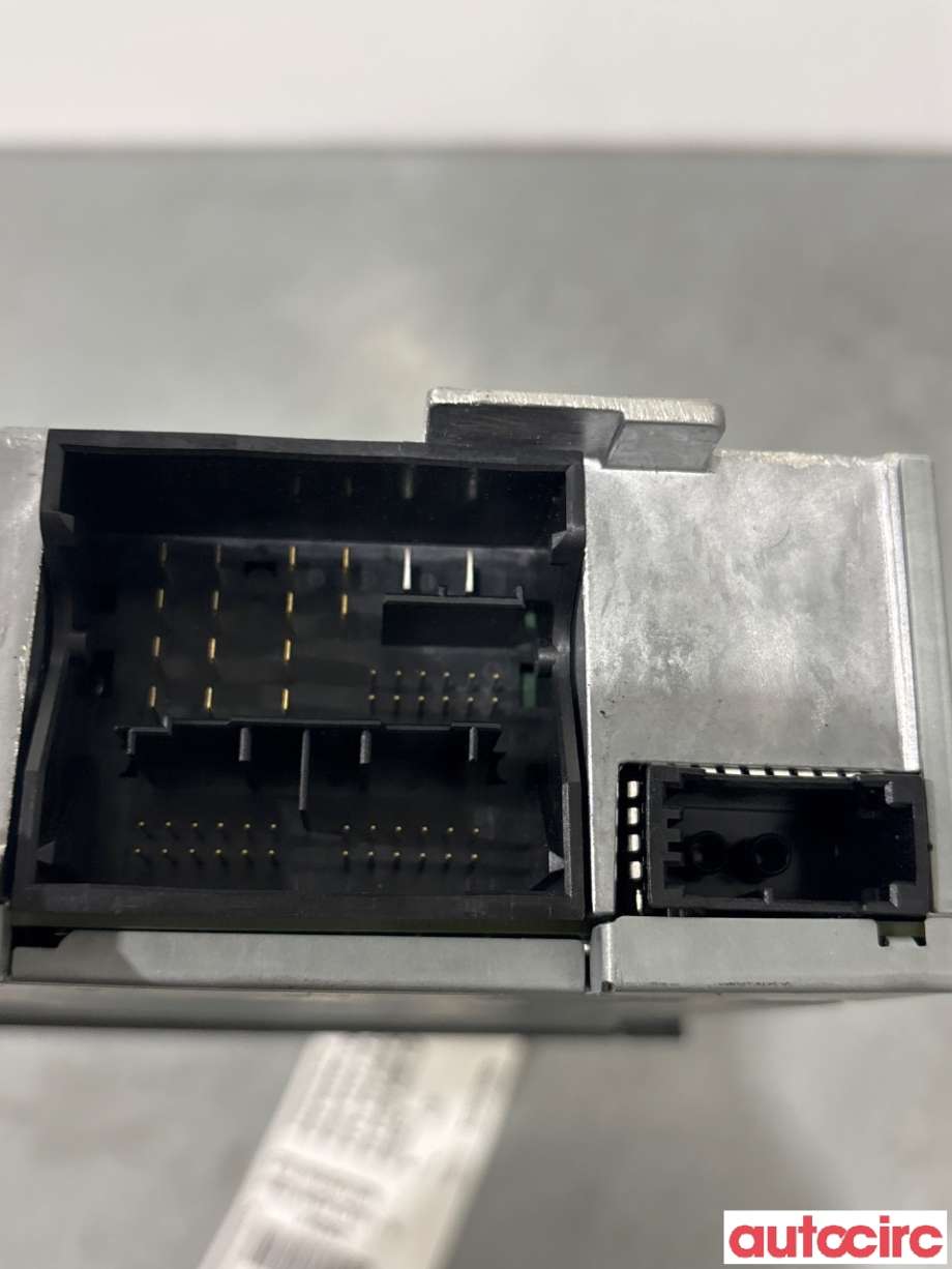 Bilstereo navigasjon til Audi A4 2015-2019 (Type V, Fase 1) (B9) (B9) (AUDI|8W5035035C|HBA829|)