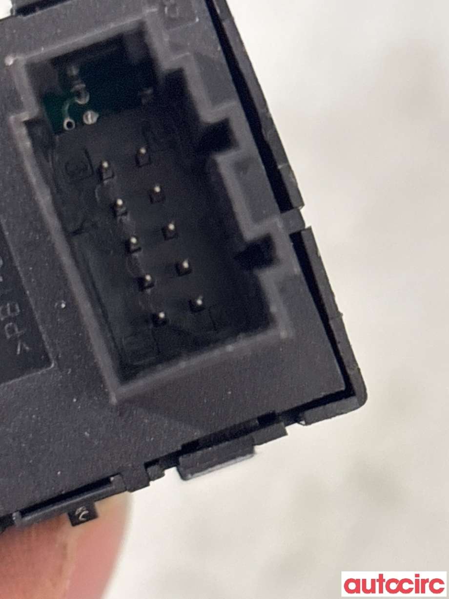 Bryter elektrisk håndbrekk/parkbrems til Audi A4 2015-2019 (Type V, Fase 1) (B9) (B9) (4M1927225A|)