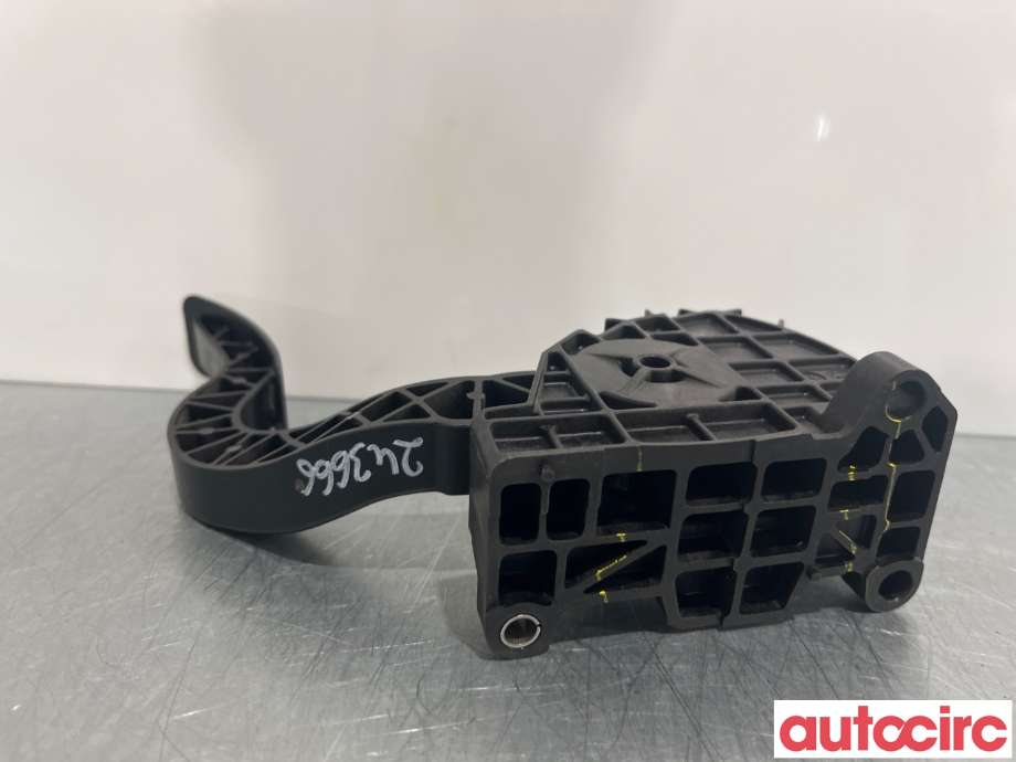 Pedal gass til Tesla Model 3 2018-2023 (Fase 1)  (1044695-00-A|)