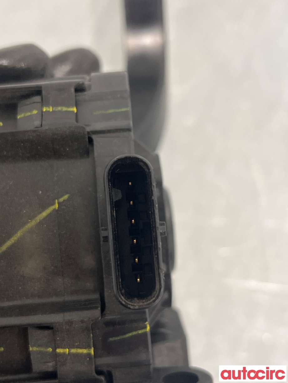 Pedal gass til Tesla Model 3 2018-2023 (Fase 1)  (1044695-00-A|)