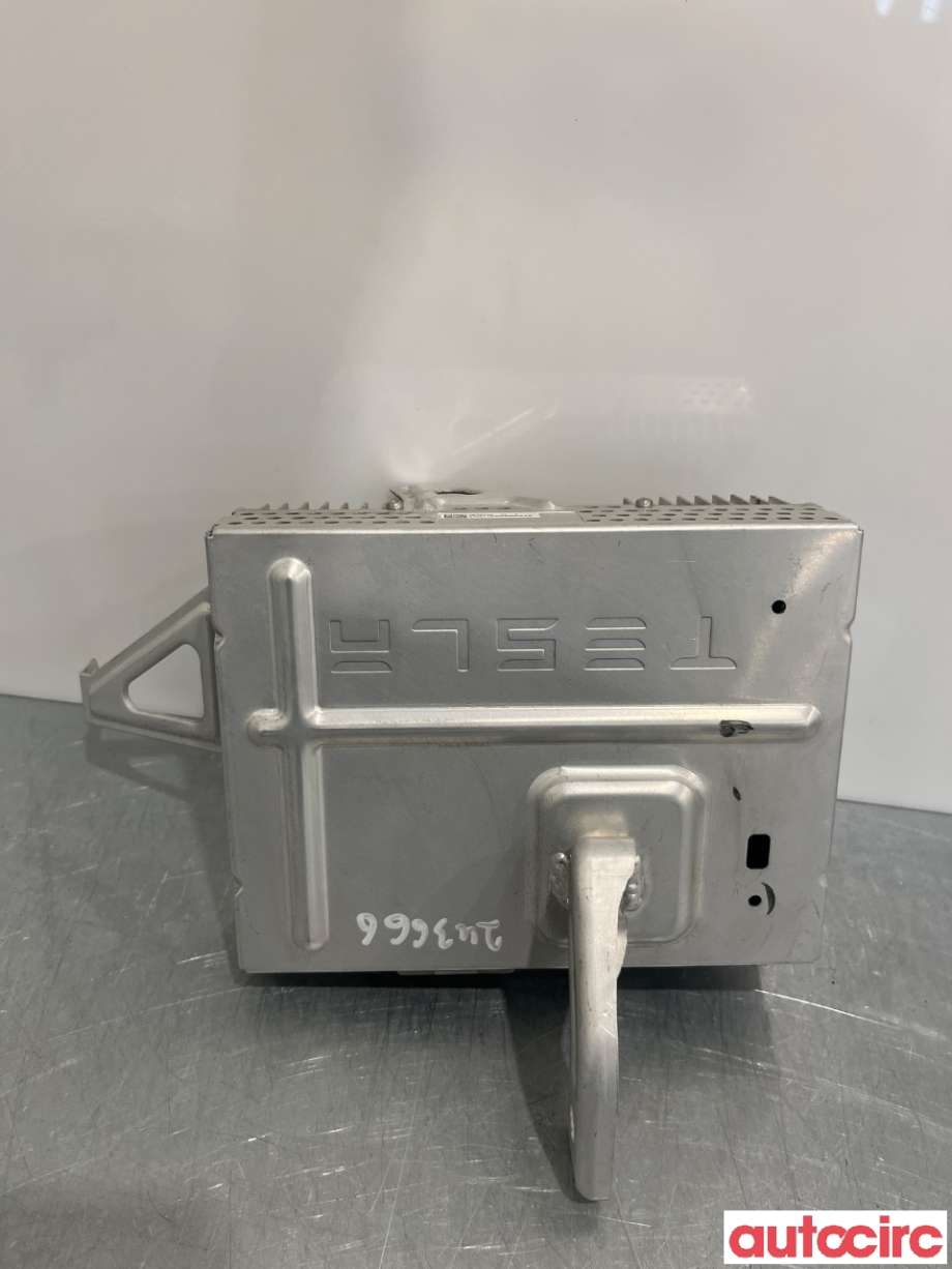 Bilstereo forsterker til Tesla Model 3 2018-2023 (Fase 1) (1079748-00-E|)