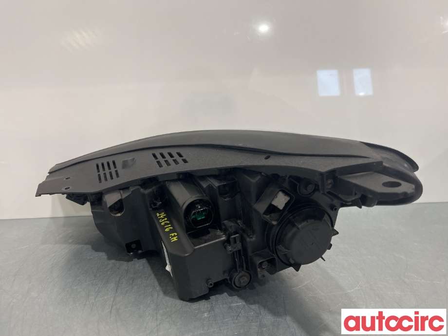 Frontlykt høyre halogen til Hyundai Tucson 2015-2020  (92102D7700|)