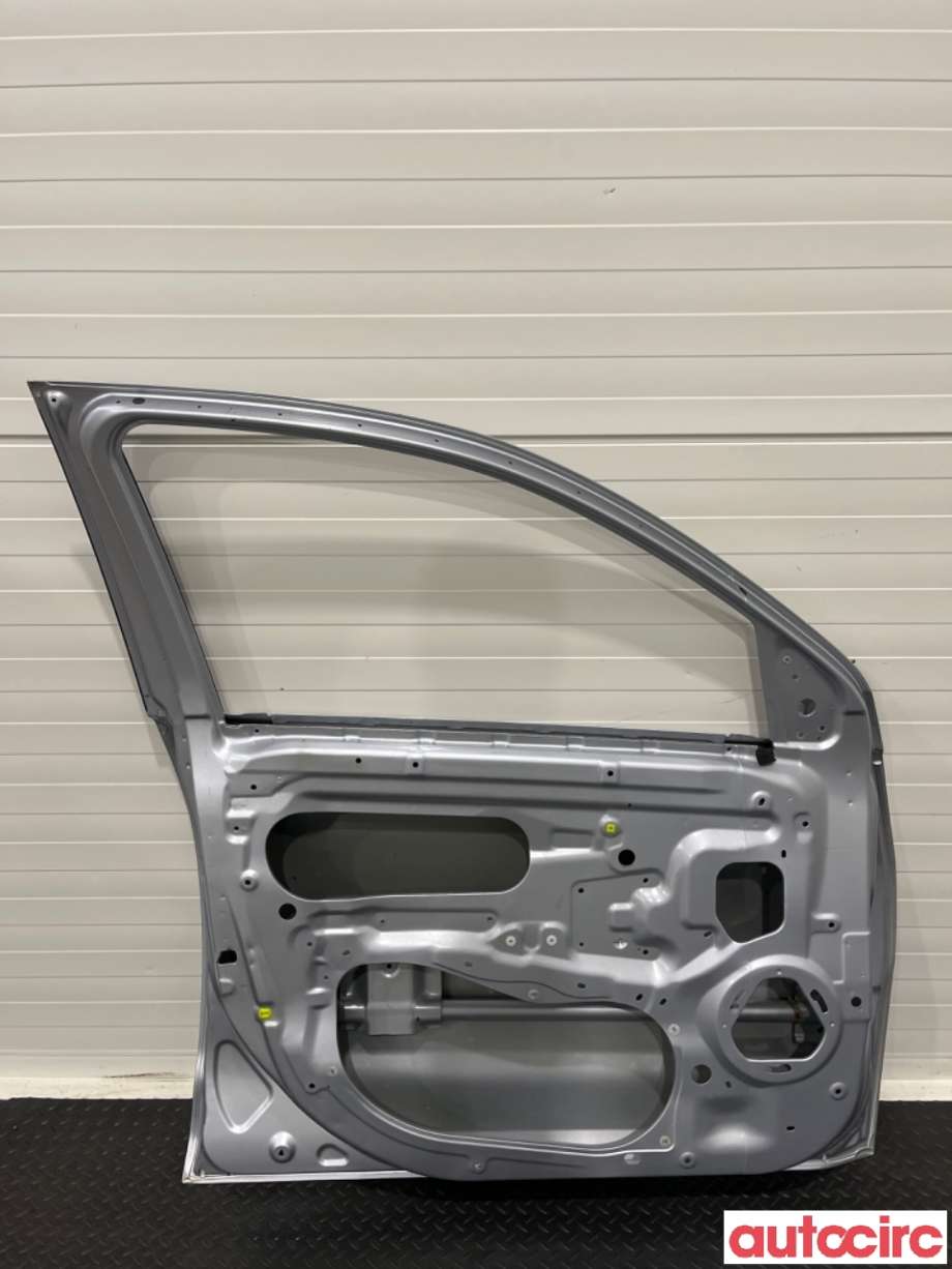 Dør venstre foran til Mitsubishi Outlander 2010-2012 (Type II, Fase 2)  (MITSUBISHI|5700A871|)