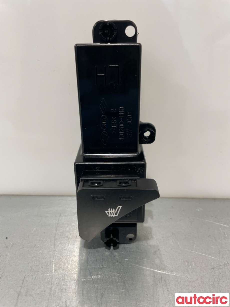 Bryter setevarme til Kia Sportage, 2010-2016 (Type III)  (KIA|933303W000WK)