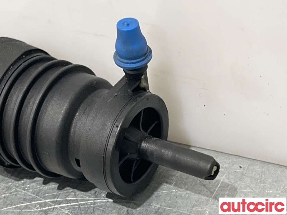 Spylerpumpe foran til Mercedes G-Wagen 1990-->> (W463) (W463) (MERCEDES|A2108690821|)