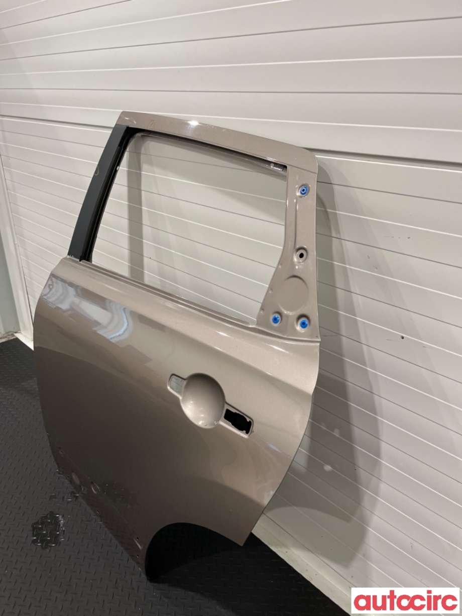 Dør venstre bak til Nissan Qashqai 2010-2014 (Type I, Fase 2)  (NISSAN|H2101JD0MC|)