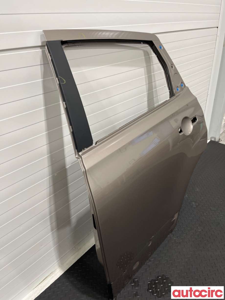 Dør venstre bak til Nissan Qashqai 2010-2014 (Type I, Fase 2)  (NISSAN|H2101JD0MC|)