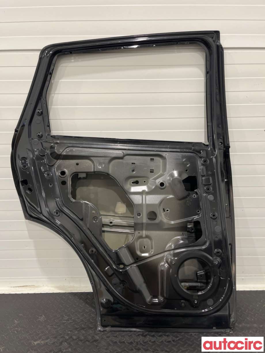 Dør venstre bak til Nissan Qashqai 2010-2014 (Type I, Fase 2)  (NISSAN|H2101JD0MC|)