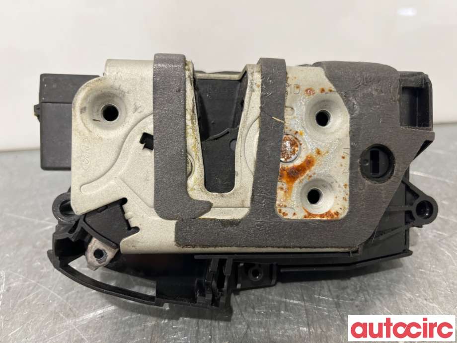 Låsekasse høyre foran til Ford Mondeo 2014-2019 (Type V, Fase 1)  (FORD|2066073|C18985-101|BM5A-A21812-BF)