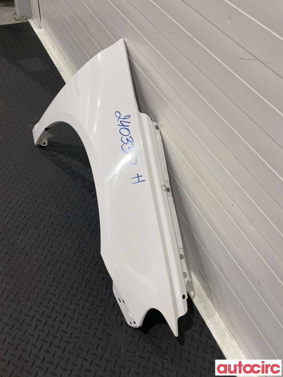 Skjerm høyre foran til VW Scirocco 2008-2013  (VOLKSWAGEN|1K8821106D||1K8821106B)