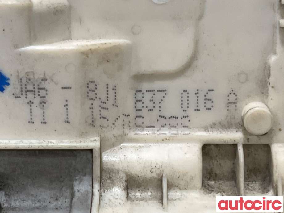 Låsekasse høyre foran til Audi Q5 2008-2012 (Type I, Fase 1)  (AUDI|8J1837016A|)