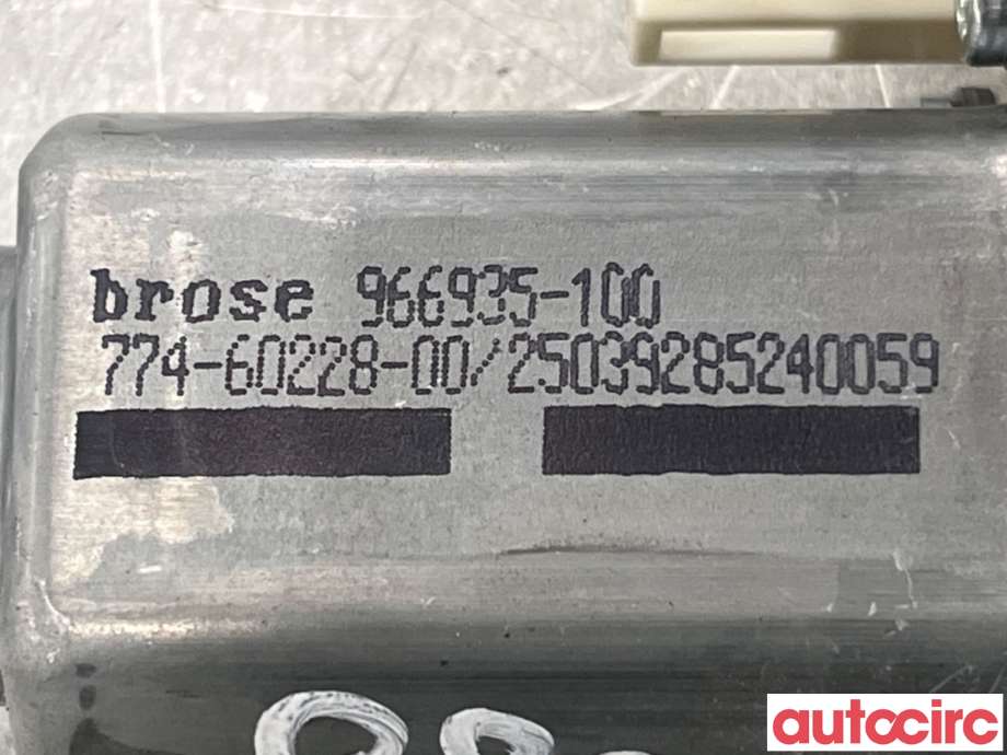 Ruteheis venstre foran til Audi Q5 2008-2012 (Type I, Fase 1)  (AUDI|8T0959801A|1101-965576-100|8K0959801)