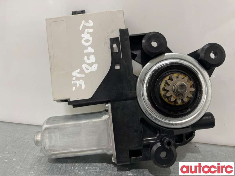 Ruteheis venstre foran til Ford Kuga 2008-2012 (Type I)  (FORD|1766857|979037-100|7M51-14B533AE)