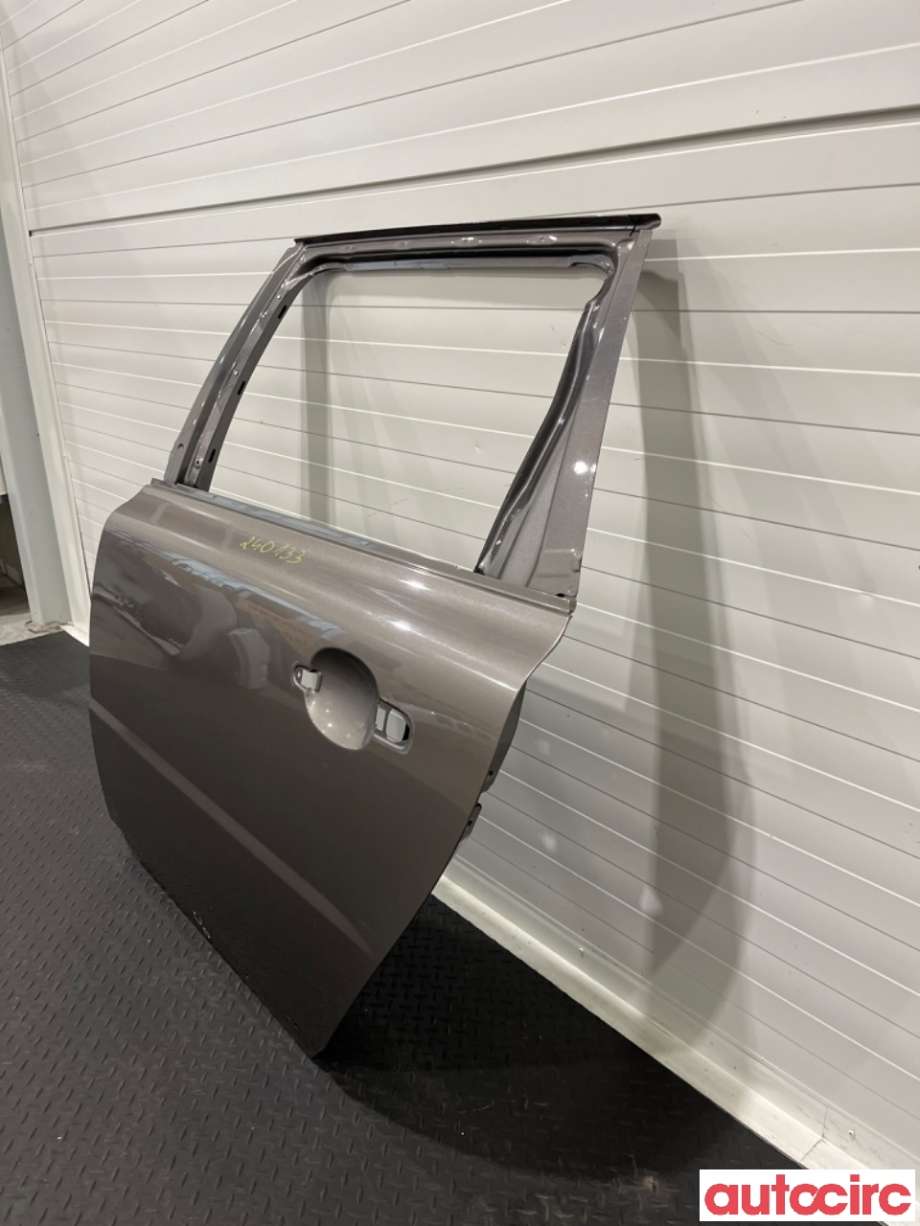 Dør venstre bak til Volvo XC70 2008-2013 (Type II, Fase 1)  (VOLVO|31335625|)