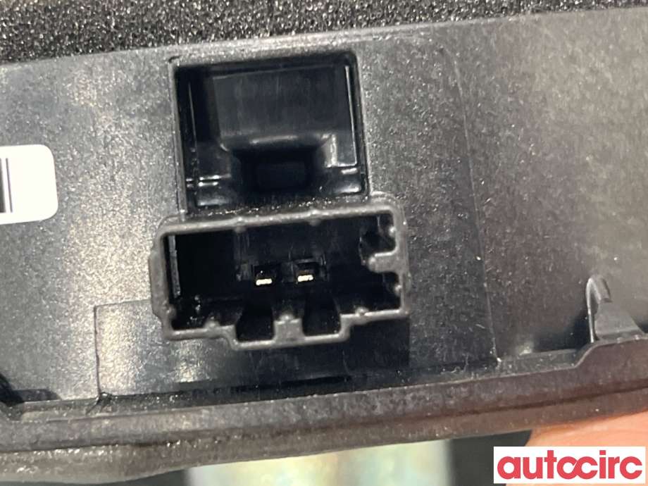 Bilstereo høyttaler til Kia Sorento 2016-->> Type III (KIA|96340-P2200|805736-0040)