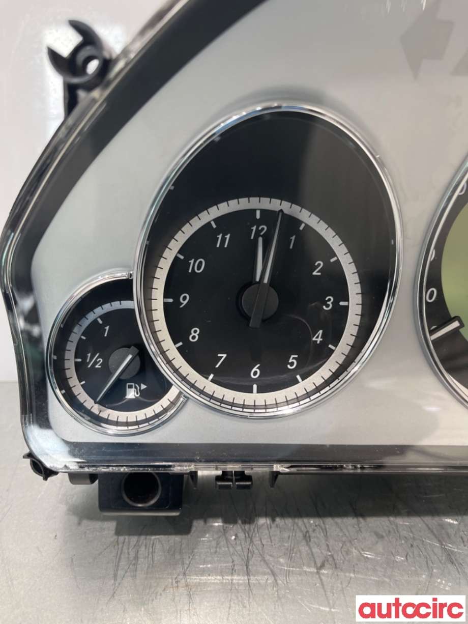 Instrumentpanel til Mercedes E-Klasse 2009-2013 (Fase 1) (W212) (W212) (MERCEDES|A2129001810|A2C53416488|A2129003010)
