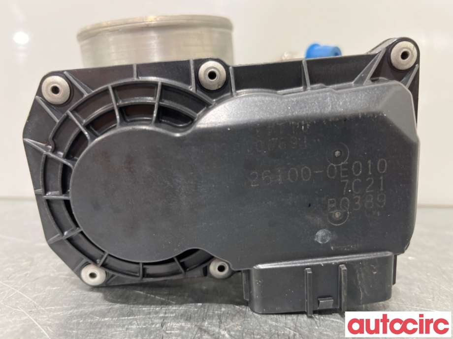 Spjeldhus til Toyota Hilux 2016-2020  (TOYOTA|261000E010||26100-0E010)