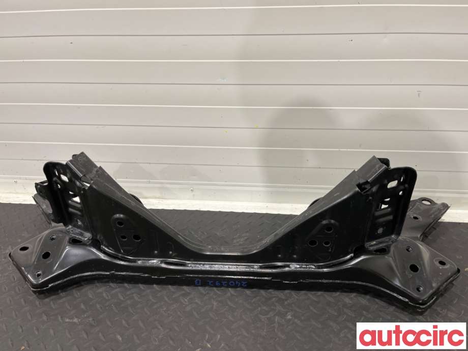 Travers bak til Toyota Yaris Cross (SUV) 2021-->>  (TOYOTA|51206K0020|)