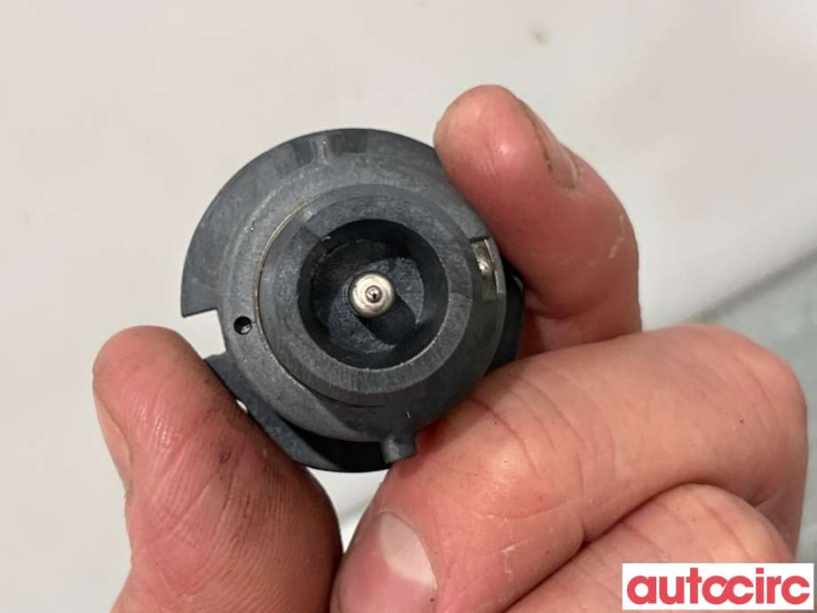 Diverse deler til Volvo XC90 2002-2006 (Type I, Fase 1) (VOLVO|989833|D2R35W|)