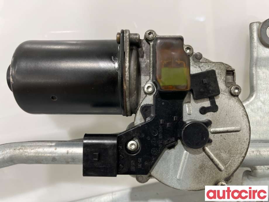Viskermotor frontrute til Mercedes Vito/Viano 2010-2014 (Fase 2) (W639) (W639) (MERCEDES|A6398200140|405148)