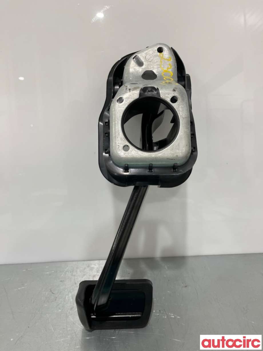 Pedal gass/brems/clutch til Mercedes C-Klasse 2014-2018 (Fase 1) (W205) (W205) (MERCEDES|A2052900300||A2052920000)