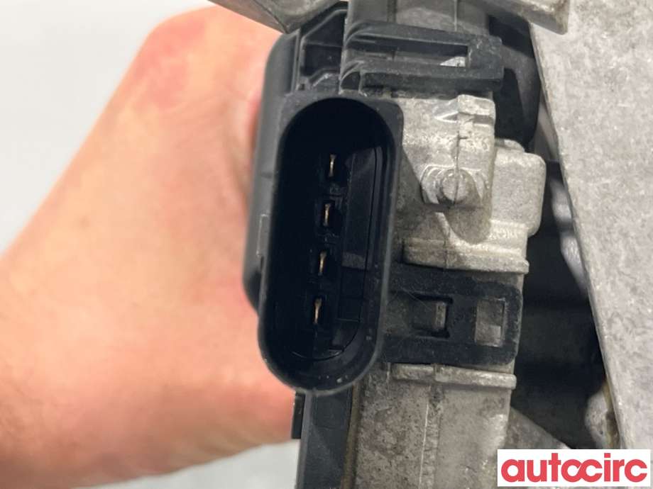 Viskermotor frontrute til Ford Kuga 2008-2012 (Type I) (FORD|1709010|0390241696|8V41-17504-AB)