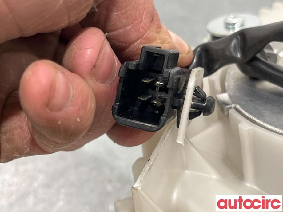 Kjølevifte til Toyota Auris 2013-2015 (Type II, Fase 1)  (TOYOTA|G923012010|117300-5161|G9230-12010)