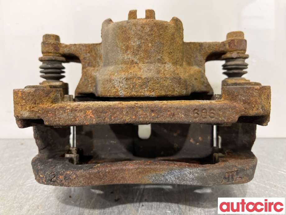 Bremsecaliper høyre foran til Nissan Qashqai 2010-2014 (Type I, Fase 2) (NISSAN|41001JD00A|)